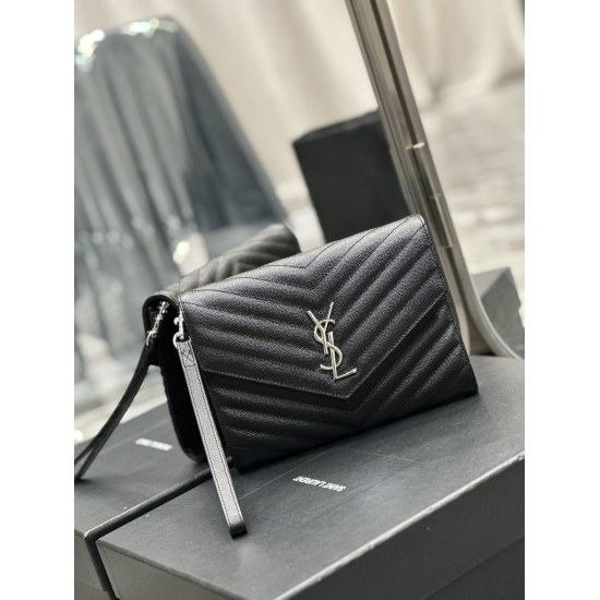 20231128 Batch: 480_ Caviar handbag with detachable wrist strap, wear-resistant caviar texture, 100% imported calf leather, satin lining, and flat pocket inside! A must-have item for going out! Very, very versatile! Simple and practical. 【 Comes with hand