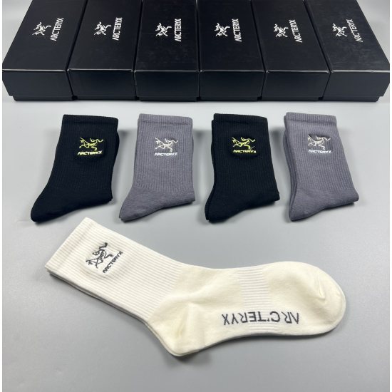 2024.01.22 ARCTERYX (Archaeopteryx) 2023 Autumn/Winter New Product, Popular, Pure Cotton Quality, Comfortable and Breathable to Wear, 5 Pairs in One Box