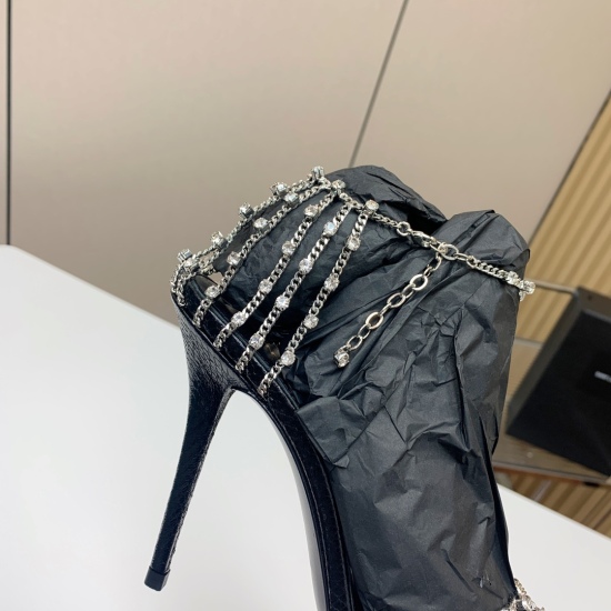 20240326 SAINT LAUREN * Diamond Chain High Heel Sandals. Turn into a goddess in seconds, super versatile. Customized drill buckle chain. Sheepskin padded feet. Imported genuine leather outsole. Heel height of 10cm. Size: 35-39 (40 customized without retur