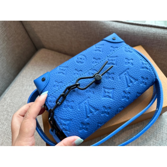 2023.09.01 Box size: 18 * 13cmL Home Steamer trunk Klein Blue Steamer as a gift for boyfriends, ladies and sisters can arrange the search: Lv trunk