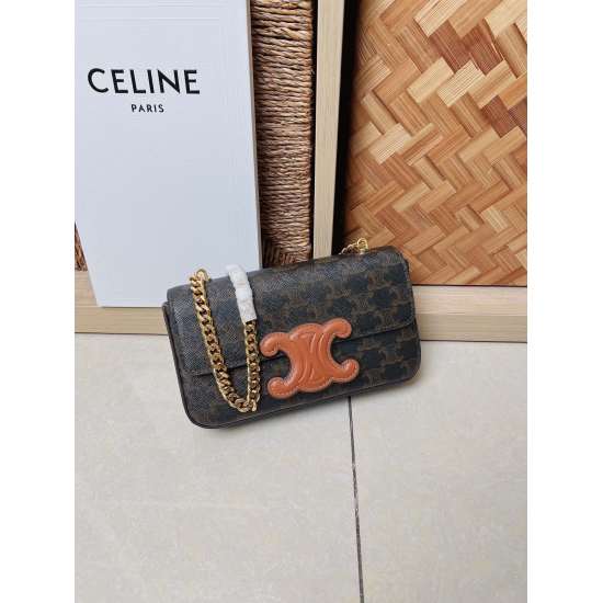 20240315 p710 New Product Launch | CELINE 2022 Spring/Summer New Release Leather Buckle Chain Underarm Bag. The highlight of the new release is the replacement of the classic metal Arc de Triomphe with a three-dimensional leather buckle relief Arc de Trio