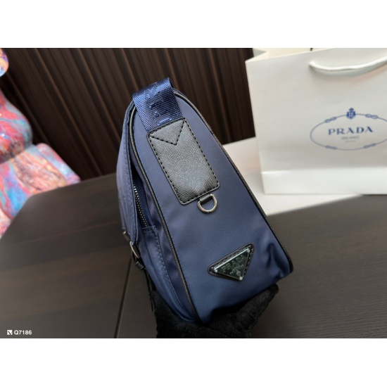 2023.11.06 170 Prada PRADAmilano1913 Shoulder/Straddle Bag official website synchronization, using imported black original parachute nylon waterproof fabric from South Korea, Italian cross patterned top layer leather, Lampo zipper, high-quality electropla
