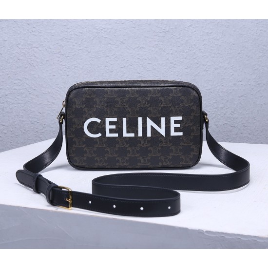 20240315 P520 Xinxin ❤️ Camera Bag LA2020 Spring/Summer New Big Logo ͚ Camera bag ⋆ Celin є  Triomphe's new Triomphe Triumphal Arch vintage collection has made a strong comeback, with vintage print patterns that are truly Old School. Paired with a weapon 