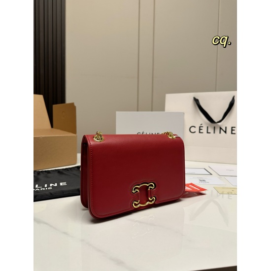 2023.10.30 P225 (Folding Box Aircraft Box) size: 2213CELINE 22frame Autumn/Winter New Product Triumphal Arch Chain Bag Duty Free Shop Packaging ⚠️， The latest hardware hollow inlay is super exquisite! chain ⛓️ Sliding design, with one shoulder and armpits