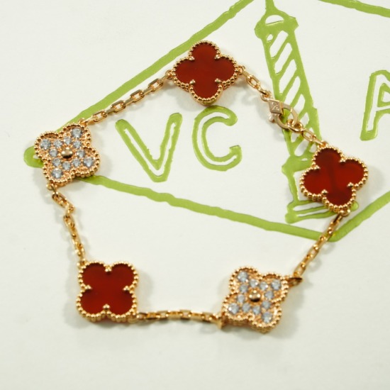 20240410 Batch 170 High Version Vanke Yabao Red Shell Diamond Bracelet VCA Au750 Rose Gold Chain Real Shooting High end Original Made of Pure Silver High Version Natural Stone Jewelry Family Vanke Yabao Five Flower Bracelet Five Four Leaf Clover Bracelet 