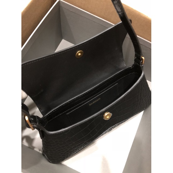 Batch 650 Balenciaga from Balenciaga in 20240324. Italian imported explosive pattern top layer cowhide tassel style small black nail (large bottom length 38cm * 24cm * 12cm) (medium bottom length 30cm * 19cm * 11cm/) (mini bottom length 23cm * 15cm * 71cm