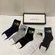2024.01.22 Comes with Gucci (Gucci) counter packaging for early autumn, featuring a new co branded mid length boat sock on the back! A box of 5 pairs, synchronized stockings and socks at the counter, a must-have for trendsetters and a great match for big 