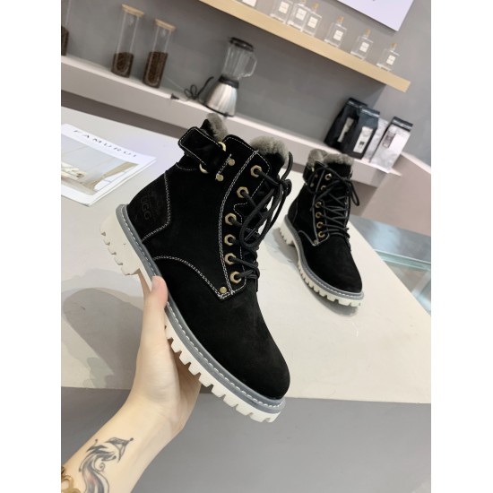 2023.09.29 2020UGG Martin boots, long-term stock up, upper made of high-quality frosted leather fabric with imported top layer, metal buckle and Velcro decoration, inner lining made of pure wool, and original rubber anti slip outsole. Black, gray, and mil