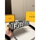 2023.10.26 P205 (with box) size: 2615FENDI's latest co branded Marc Jacobs stick bag is a cool stick bag made of printed leather material! Decorated with black and white and red white Fendi Roma lettering in perfect contrast, the classic iconic wide shoul