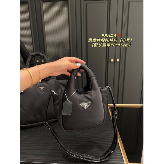 2023.11.06 Large P260 ⚠ Size 37.34 Medium P260 ⚠ Size 29.25 Small P240 ⚠ Size 18.15 Prada Nylon Cotton Suit Tote Bag (small, medium with long shoulder straps) Material resistant and wear-resistant design, simple and lightweight, easy to wear for daily use