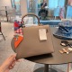On October 29, 2023, the P195 Hermes 25cm Kelly bag - the most frequently seen bag in the entertainment industry recently, is an eternal classic of the H family Kelly is well packaged and can be easily paired. No matter how she wears it, it looks great on