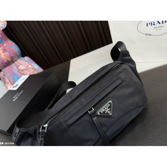 2023.11.06 145 Comes with Gift Box Prada Chest Bag Waistpack Unique Artistic Style, High Beauty Value, Must Come In Size 40.13cm