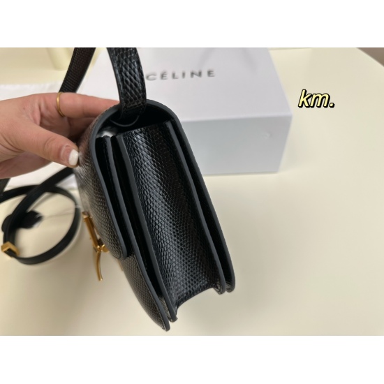 March 30, 2023 P300 (Folding Box) size: 2015 Celine Sailing's new BELT BAG tofu bag with lizard pattern, imported top layer calf leather overall package shape is full and stylish~Rose gold buttons are very suitable for spring and summer, multi-color optio