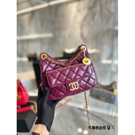 2023.10.13 p220CHANEL/Chanel Women's Bag 23C Tmall Genie Underarm Wrap Oil Wax Skin Hobo One Shoulder Oblique Straddle Bag 19cm
