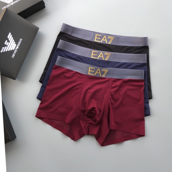 2024.01.22 Classic EA7 Armani Fashion Men's Underwear! Foreign trade foreign orders, original quality, seamless cutting technology, scientific matching of 91% modal+9% spandex, silky, breathable and comfortable! Stylish! Not tight at all, designed accordi