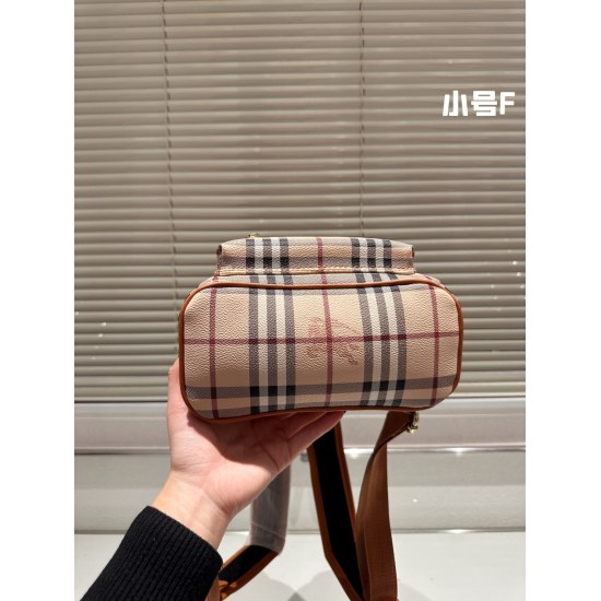 2023.11.17 Large P215 Small P210 New Burberry ❤️ ❤️ Classic Shoulder Recommendation Official Website Synchronizes Men's and Women's Essential Items, Fashionable and Versatile Original Hardware Band Logo, Super Fashionable, Large Capacity Oh~Each Hand Size