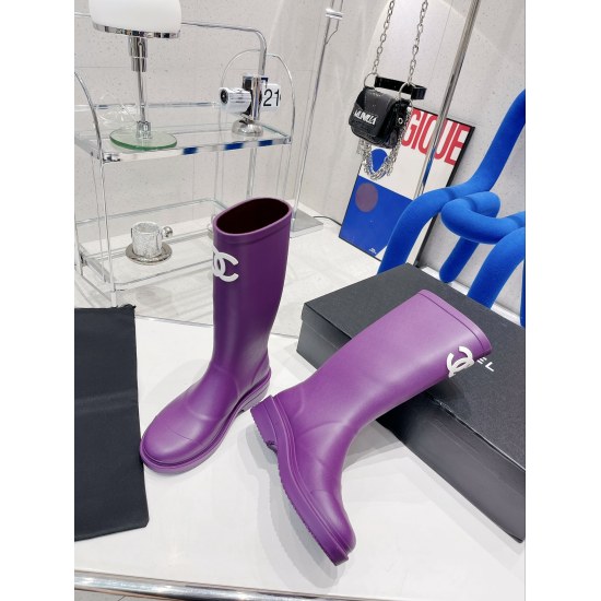 20240403 250CHA Hot selling Rainboots! Get a one-on-one version of this season's visually stunning rain boots, which can instantly straighten both O-shaped and X-shaped legs, as well as those with thicker calves. It greatly enhances leg shape and shows le