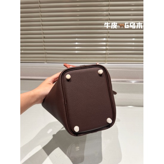 2023.10.29 Ebony color P270 (not a local product) | Hermes Picotin18 vegetable basket, complimentary ribbon, pony pendant, random color, no choice of lychee grain cowhide material. If you can only bring one bag when going out, it must be Hermes vegetable 