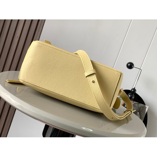 20240325 P850 Geometry Bag 24CM Puzzle Handbag! The original imported lychee grain cowhide Luo family's popular geometric bag Puzzle handbag is the first handbag launched by creative director Jonathan Anderson for L0EWE. The rectangular shape and precise 
