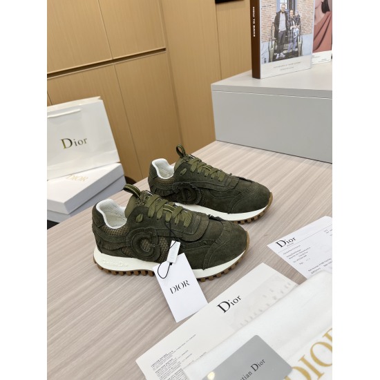 20240403- C 'est Dior 24 Spring/Summer runway for both men and women, new casual sports shoes purchased and developed by Taikoo Hui, perfectly replicated with suede leather and mesh fabric, lightweight and breathable. The CD letters on the side are very D