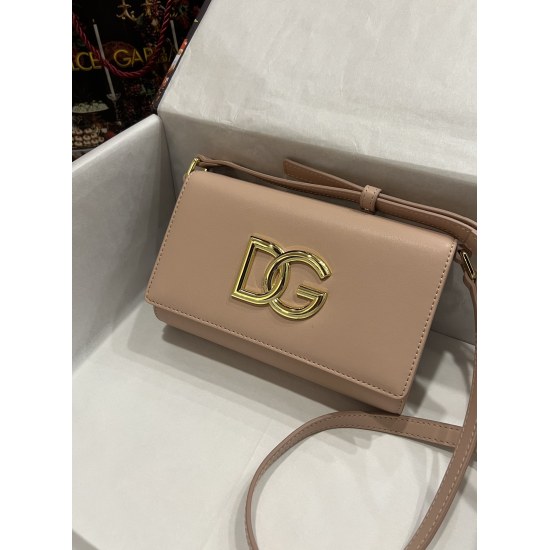 20240319 batch 530 top-level original order DolceGabbana overseas purchasing specialist products ✨ New dual-purpose bag: Handheld, simple, fashionable and versatile crossbody, made of imported raw materials. The front of the bag features a DG logo and a h