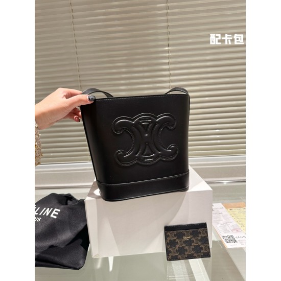 2023.10.30 P210. Comes with card bag, cowhide folding box packaging, Celine Triumphe. CUIR TRIOMPHE Cowhide Bucket Bag 2022s Spring/Summer New CUIR TRIOMPHE Small Smooth Cowhide Bucket Bag Continues Classic, 3D Triumphe Door Logo Renews, Low key and Simpl