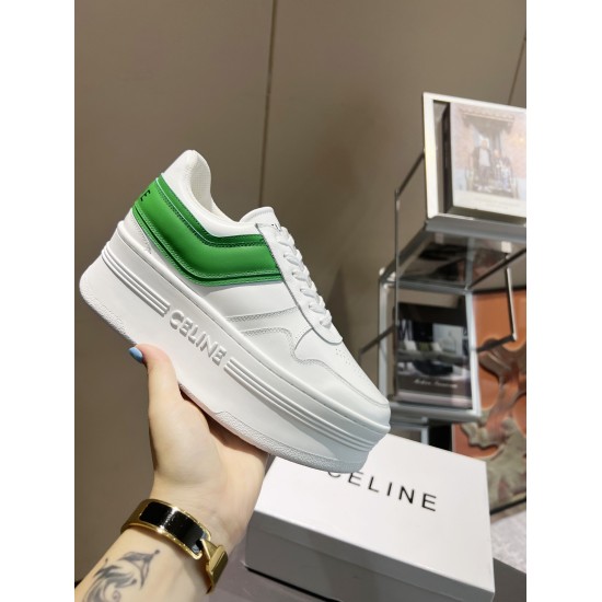 20240403 Celine 2022SS Thick Sole Little White Shoes This Celine 2022 Spring/Summer new product is very versatile and definitely won't go wrong, especially when paired with longer wide leg pants and jeans, it works very well and can stretch well. The heel