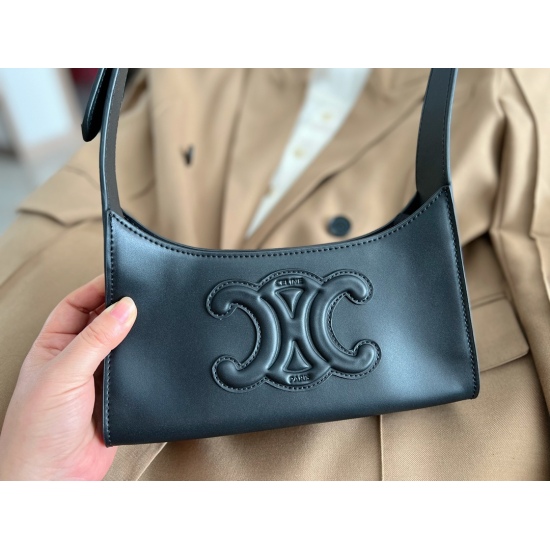 2023.10.30 220 Box size: 24 * 12cm Celine 22ss Super Beautiful Underarm Bag Vintage Sexy Versatile Small Bag ⚠ Cowhide leather is soft and comfortable!