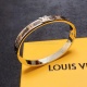 On July 23, 2023, the new product is an original LV letter unisex leather bracelet. The Louis Vuitton counter is made of consistent materials and is popular. The design is unique and retro and avant-garde. The 14K Precision Color Preservation Edition of t
