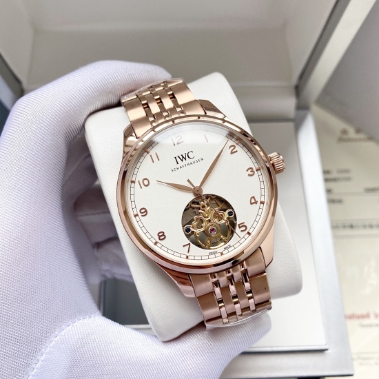20240408 White Shell 570, Rose Gold 590. 【 Simple Design and Gentleman Style 】 Wanguo-IWC Men's Watch Fully Automatic Mechanical Movement Mineral Reinforced Glass 316L Precision Steel Case Precision Steel Band Business Leisure Elegant and Magnificent Size