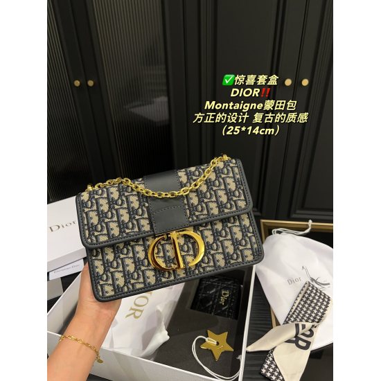 October 7th, 2023 ✅ Surprise Box P260 ⚠️ The size 25.14 Dior Montaigne Montaigne bag features a square design, with a retro texture of navy blue flowers as Dior's classic color. Paired with any style of clothing, it is effortless and suitable for all seas