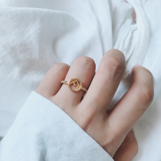 20240411 BAOPINZHIXIAOFENDI Fendi Ring High end Customized Popular New Simple and Generous Ring Appears Splendidly. It's hard to see such a familiar and elegant ring, perfect for daily matching. Babies, this is definitely worth joining the US 67815
