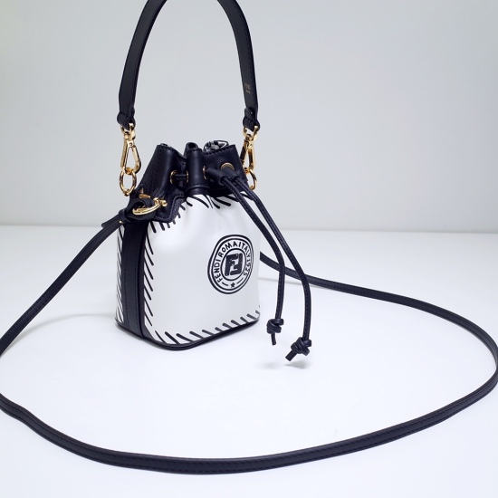 2024/03/07 p880 [FENDI Fendi] Hot selling Mon Tresor small bucket handbag with drawstring and Fendi metal logo decoration. Comes with two detachable shoulder straps, one long and one short, suitable for single shoulder or crossbody. FF jacquard fabric wov
