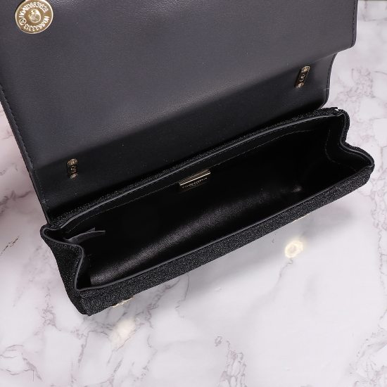 20240319 batch 470 return DolceGabban DG Girls series chain crossbody bag comes from the DG Girls series, designed with a metallic ABS material and Baroque DG logo. The Nappa leather crossbody bag is very eye-catching and suitable for carrying at any time