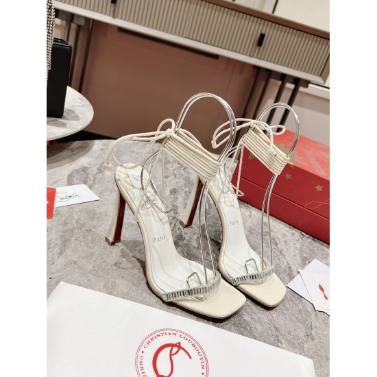 On November 17, 2024, P340 Banana Heel (Sandals) is a simple yet stunning sandal with a narrow front shoulder strap adorned with a 