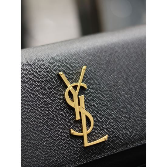 20231128 Batch: 580Classic Kate_ Black caviar gold buckle classic flip handbag ✨ ❀ Highly representative metal logo logo logo, imported Italian caviar cowhide, simple metal decoration, overall low-key, exquisite and versatile. The handbag is sandwiched un