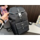 2023.11.06 280PRADA Prada Backpack is both high-end and fashionable, with a high turnover rate. A backpack with lightweight capacity and large size is a must-have item for travel. Size: 30.45cm