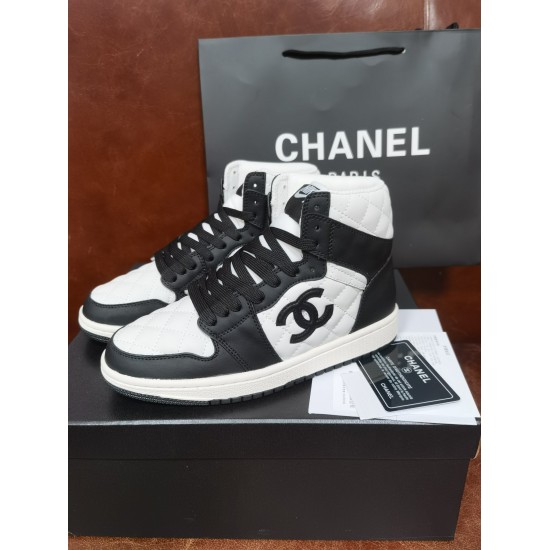 |Couple style small fragrance co branded Nike high top popular casual sports shoes———————— The top-notch version of the fashion circle will showcase the classic elements of meticulousness and minimalism that never fade away, showcasing a unique dressing s