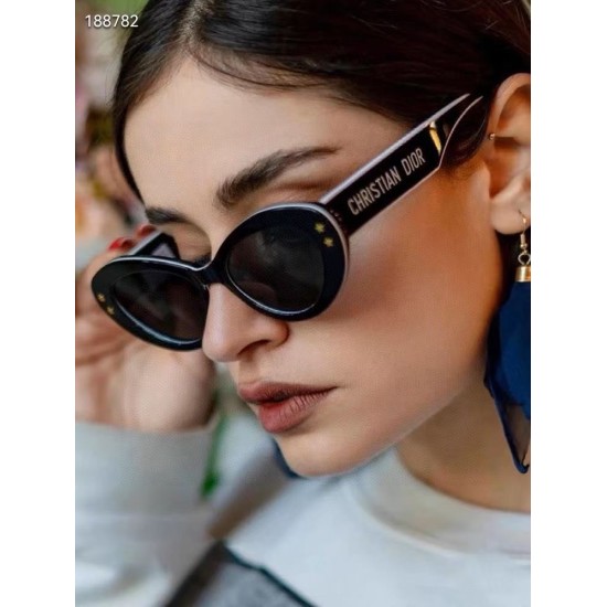 220240401 P85 DIOR Dior Cat Eye Fashion Women's Sunglasses Classic Two tone Combination~Front decorated with gold star hardware • Acetate fiber mirror legs decorated with the CHRISTIAN DIOR logo • Inner side of right mirror leg decorated with the gold CHR
