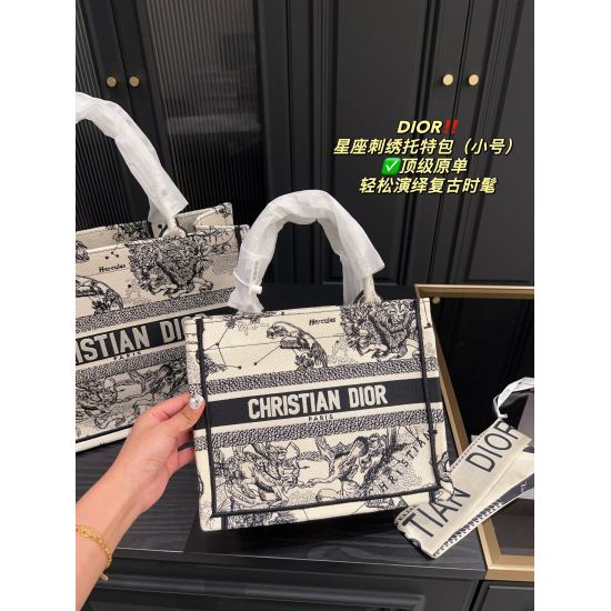 2023.10.07 Large P280 box ⚠️ Size 36.27 Small P240 with box ⚠️ Size 27.22 Dior Constellation Embroidered Tote Bag ✅ The top quality original easily interprets the retro fashionable bag shape, which is quite broad, simple and not simple without too much de