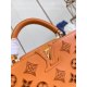 20231125 P1620 [Exclusive live shot M22863 earth yellow embroidery/small size] This Capuchines BB handbag was created by Nicolas Ghesquire and highlights the LV Broderie Anglaise theme of the brand's early autumn 2022 collection. The cow leather bag is em