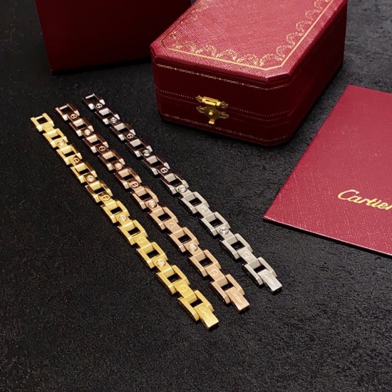 2023.10.05 85 Cartier Classic Diamond Chain ⛓️ Bracelet Tank Chain Unisex version for men and women to wear! The chain can be cut, reprinted, and made of 14K precision steel material, with color retention, exquisite and delicate. It is a must-have for hum