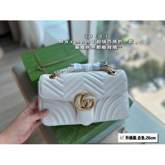 On March 3, 2023, the 235 box with upgraded version size: 26 * 15cm (large) GG marmont must get the most classic dual G upgraded cowhide leather from the Pony Momba marmont! Hardware! Right grain! Perfect!