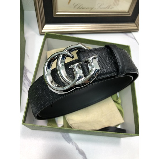 Comes with a complete set of packaging gift boxes, Gucci: Original single layer cowhide with small punching and pressing G surface, lined with the top layer cowhide bottom, paired with the original single buckle. The original single leather material is cu