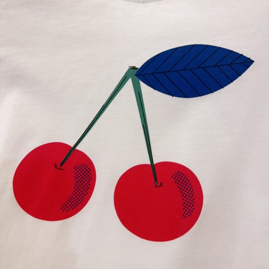 20240402 100-150cm 178 meters is the season to eat cherries again. The original customized cotton face is super comfortable on the upper body. Cherry printing can be cool and cute. Combined with a set of ice silk cardigans from our same series, it is vers