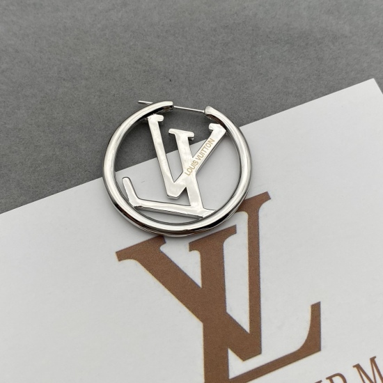20240411 BAOPINZHIXIAO 3cm 4cm 5cm 20LV New Logo Earstuds Simple and atmospheric, versatile for daily use