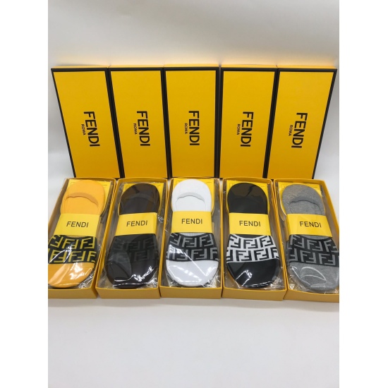2024.01.22 FENDI counter same model [strong] best-selling [strong] pure cotton quality [refueling] comfortable and breathable on the feet! Sweat-absorbing and breathable, fashionable and generous style, one box of 5 pairs in