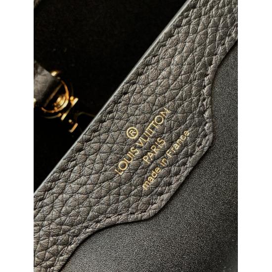 20231125 P1300 [Premium Genuine Leather M59653 Black Gold Buckle] This Capuchines BB handbag features Taurillon leather to showcase its modern style. Its leather woven chain can be easily removed or adjusted, allowing for easy switching between shoulders,