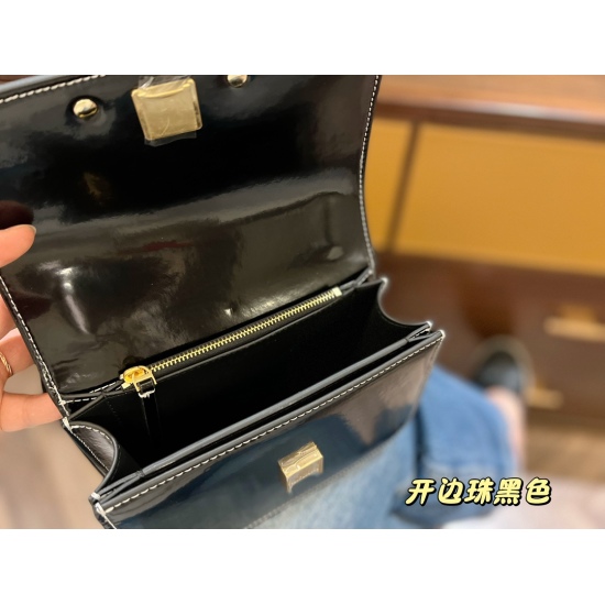 2023.10.30 235 box size: 19 * 14cmTB eleanor tofu bag This is amazing! It's completely a replacement for the Celine box model, with a super imposing Eleanor trumpet worth 100 points in appearance!
