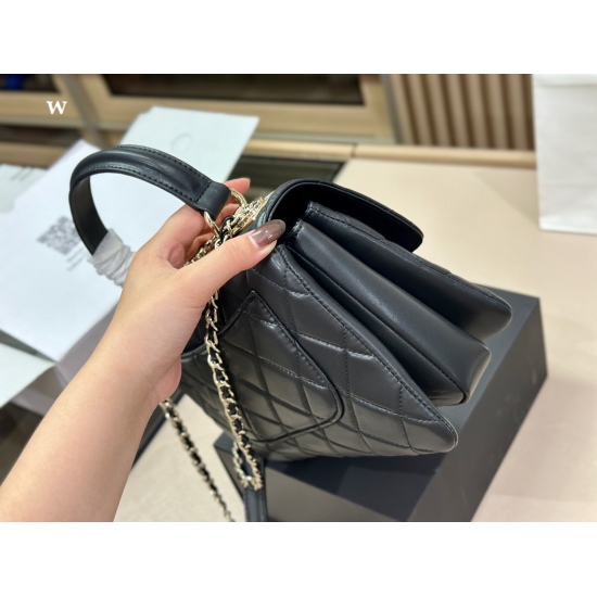 2023.10.13 240 box size: 25 * 18cm Chanel trendy cc organ bag series! The upper body is super atmospheric, with a very large capacity!